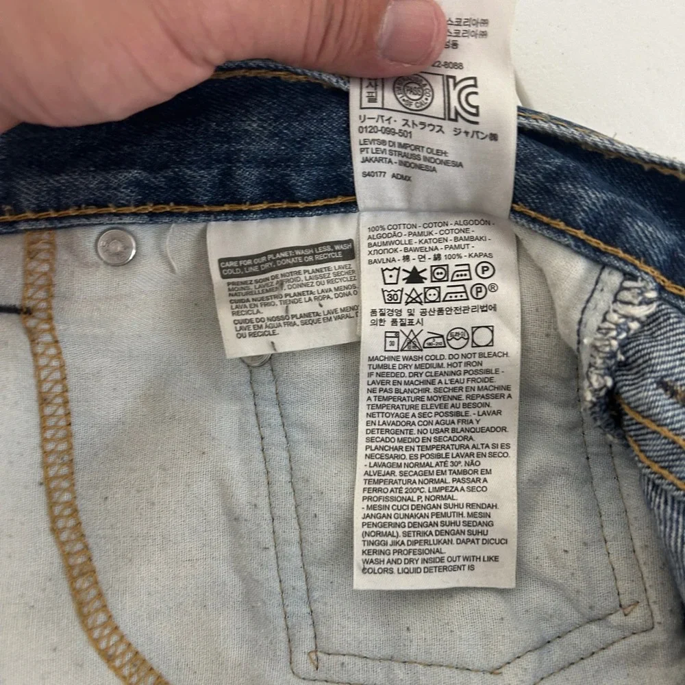 Levi's 550 Relaxed Fit Jeans Men 52x30 Medium Wash Blue Tapered Leg Denim